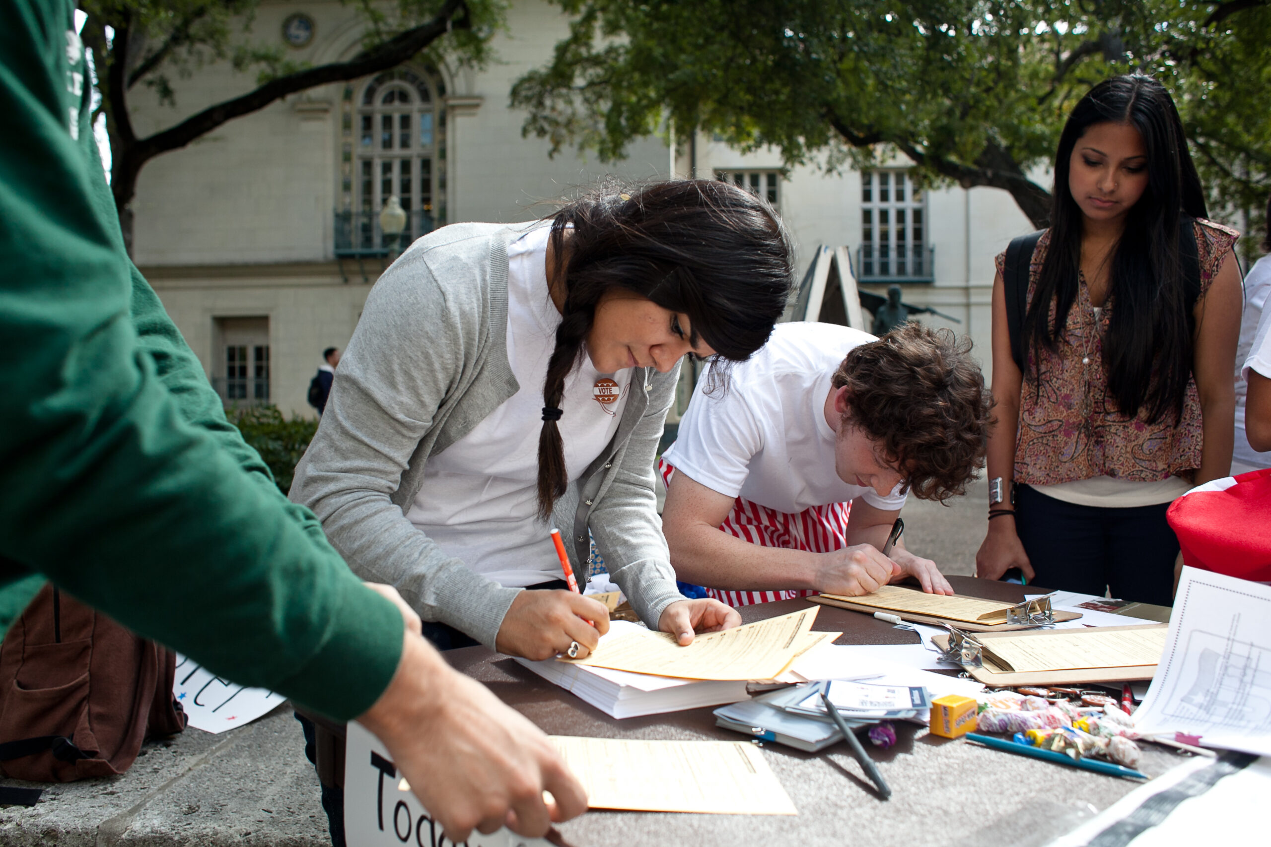 2011 Volunteering and Civic Life in America: Volunteering Hits Five-Year High